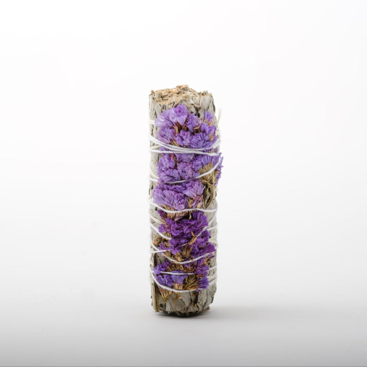 Salvia Bianca e Sinuata Viola – Femminilità e Rinascita