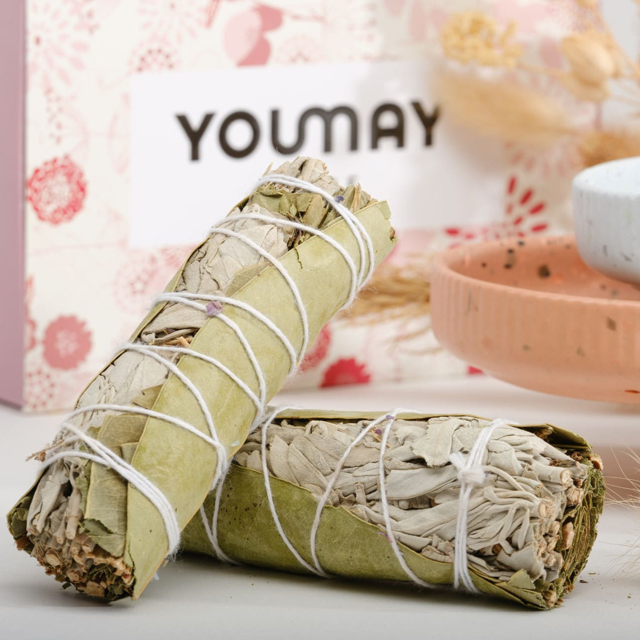 Fascio di Salvia Bianca con Eucalipto- Rinnovamento e Freschezza