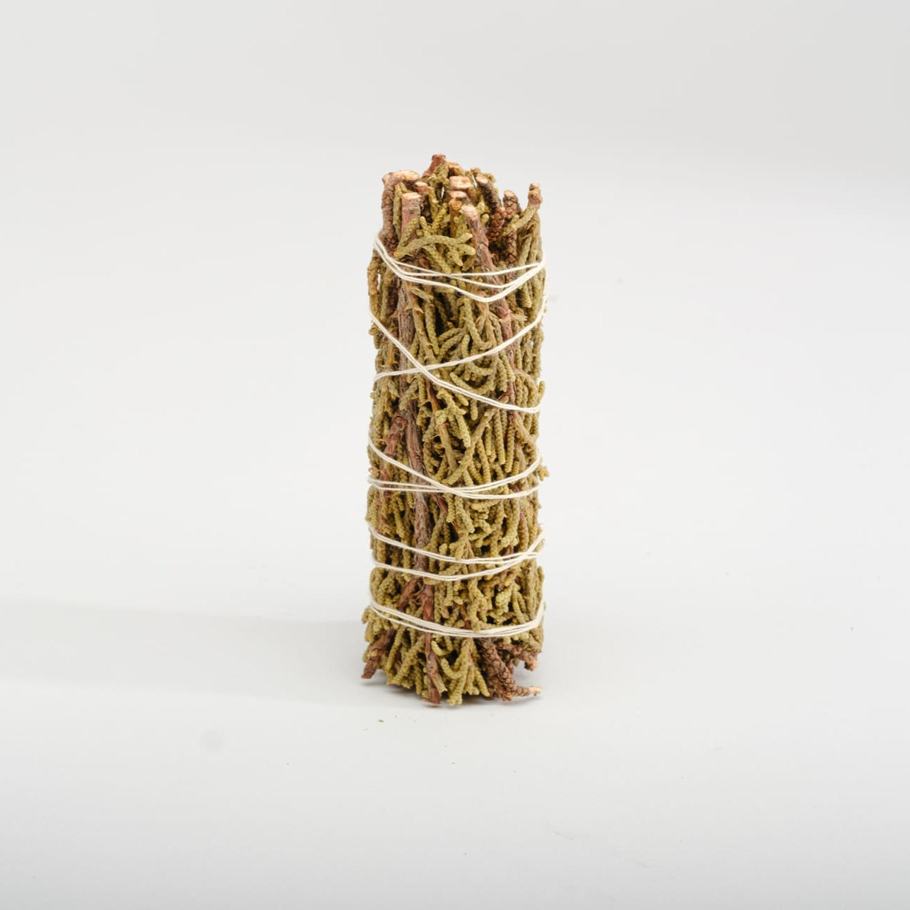 Fascio di Ginepro – Coraggio, Energia e Spazio Protetto