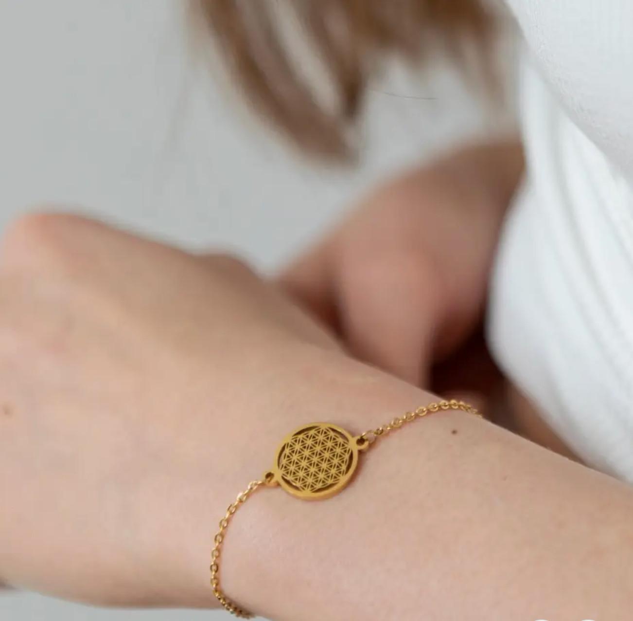 Bracciale fiore della vita in omaggio per ordini superiori a 150 Euro