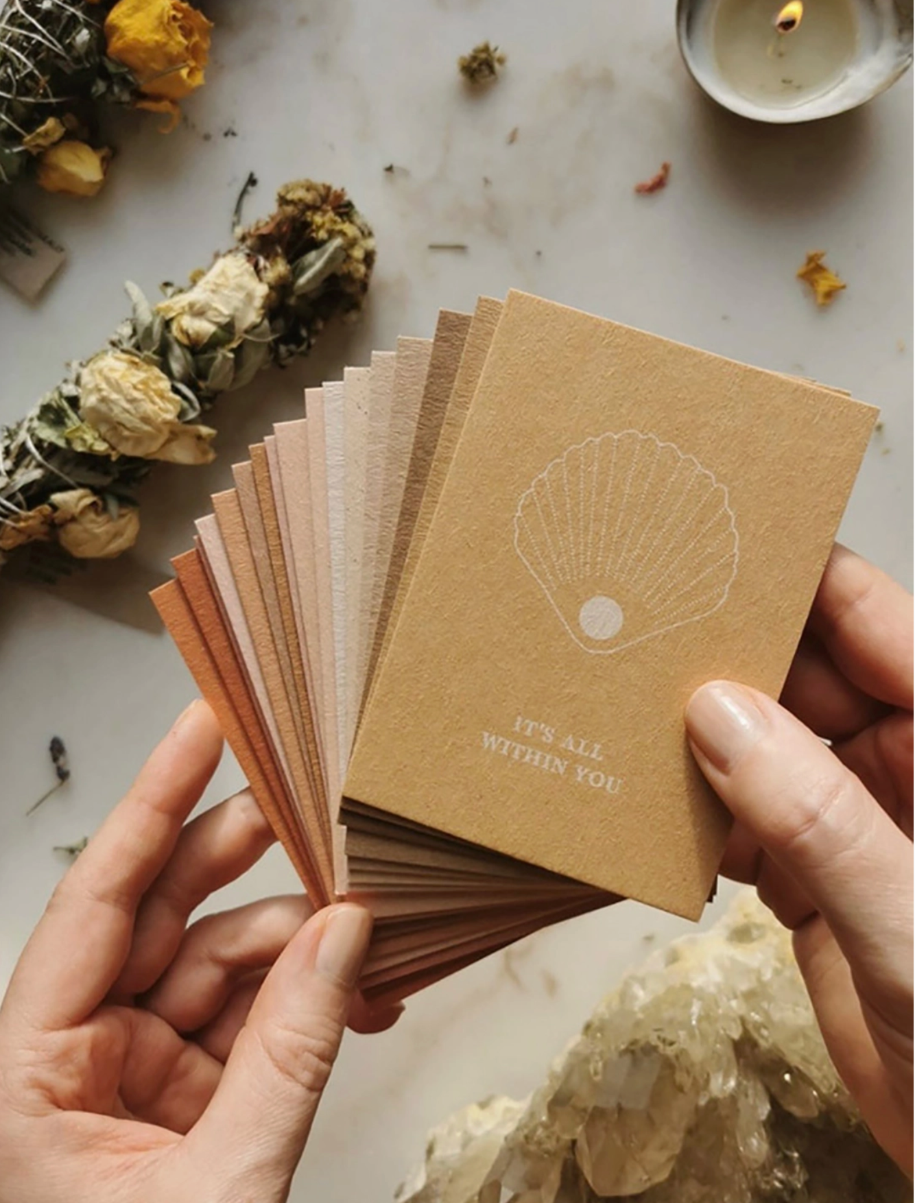 Affermazioni Cosmiche – Set Oracolare per Rituali d’Anima